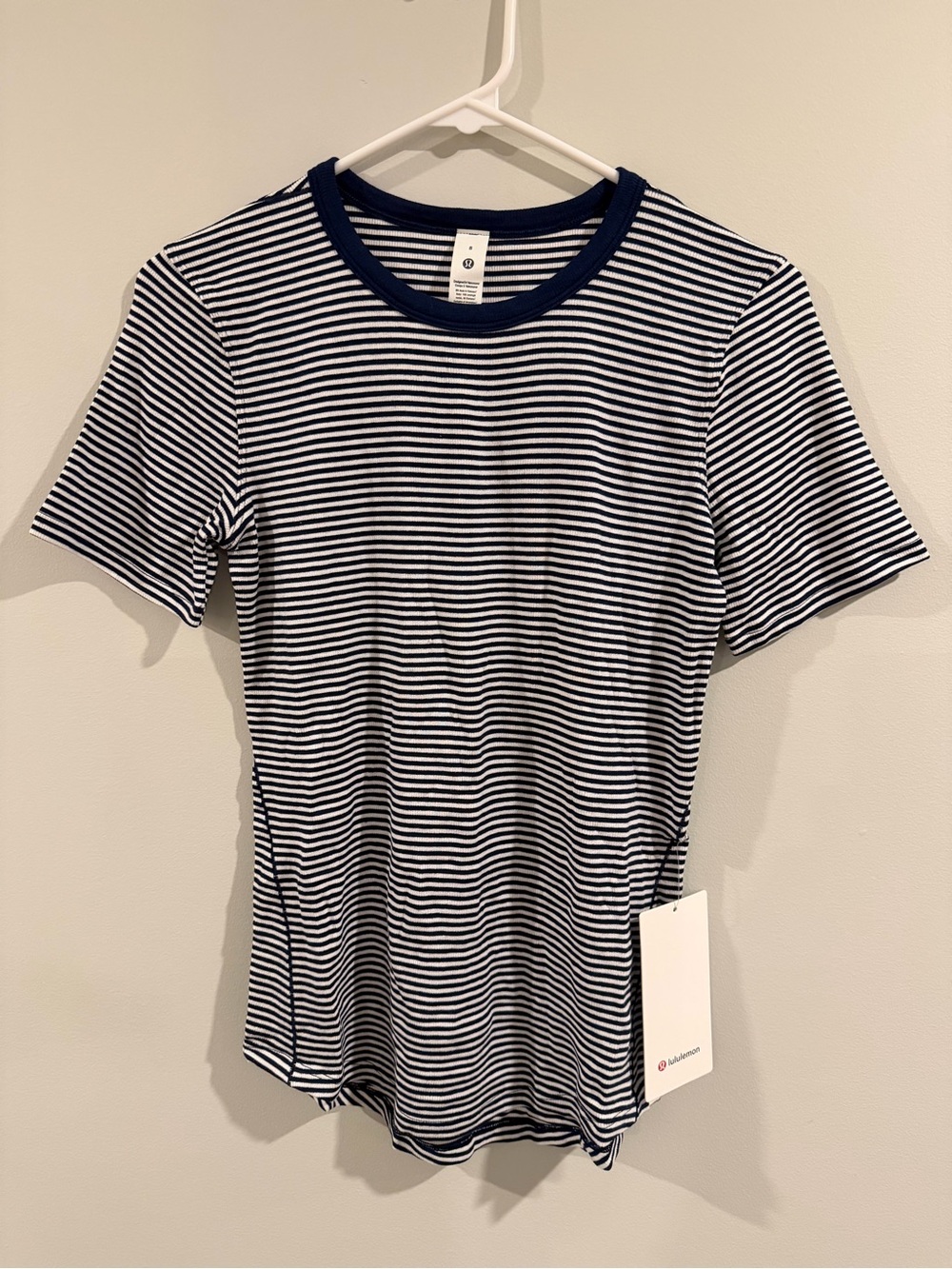 Lululemon Hold Tight Short Sleeve in Navy Stripe, Size 8 (NWT)